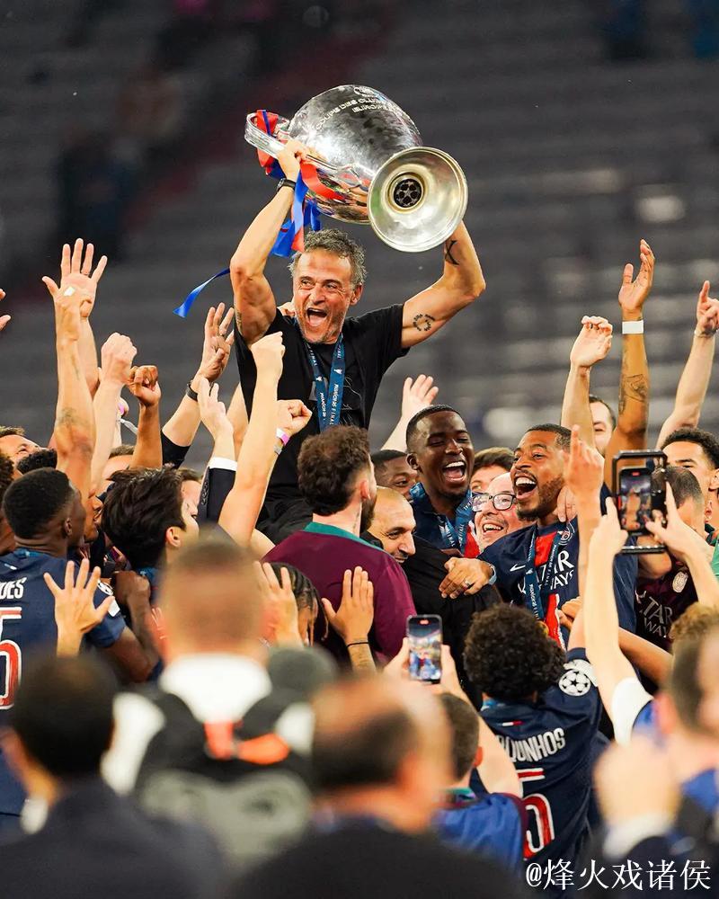 巴黎欧冠再遇平局，重现十年前局面