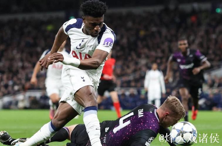 弗兰克创造队史奇迹:3球完胜!2点球+1乌龙球 弗兰克创造队史奇迹:3球完胜!2点球+1乌龙球